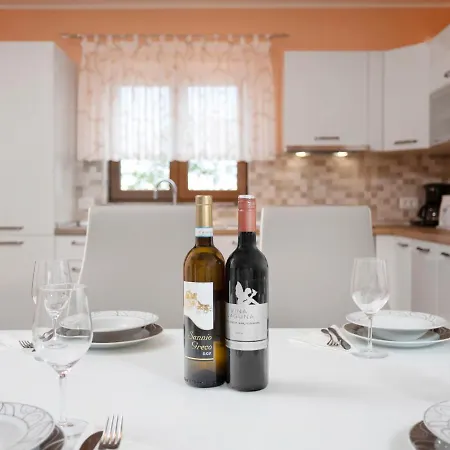Holiday home Dori - Lbn394 By Interhome *